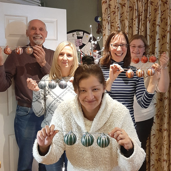 BAUBLES & BUBBLES Christmas Paint Party at Fairfield Bowls Club 21 Nov